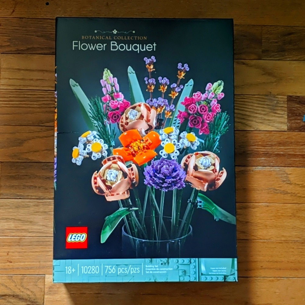Brand new unopened Lego flower bouquet